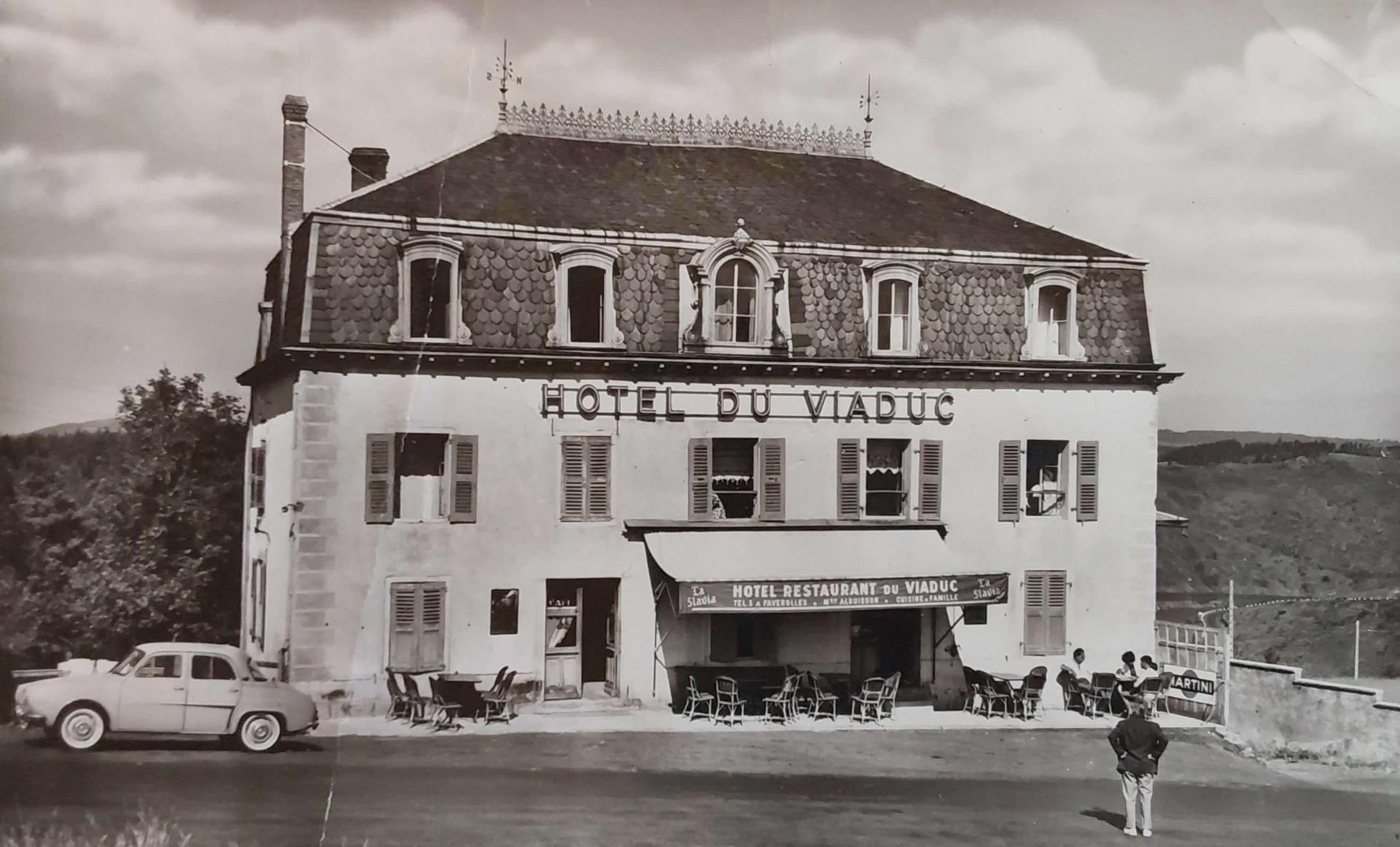 Hotel n b 1970