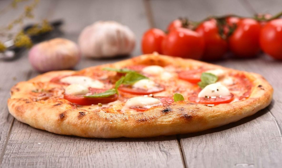 Pizza gourmet 2446700 1280